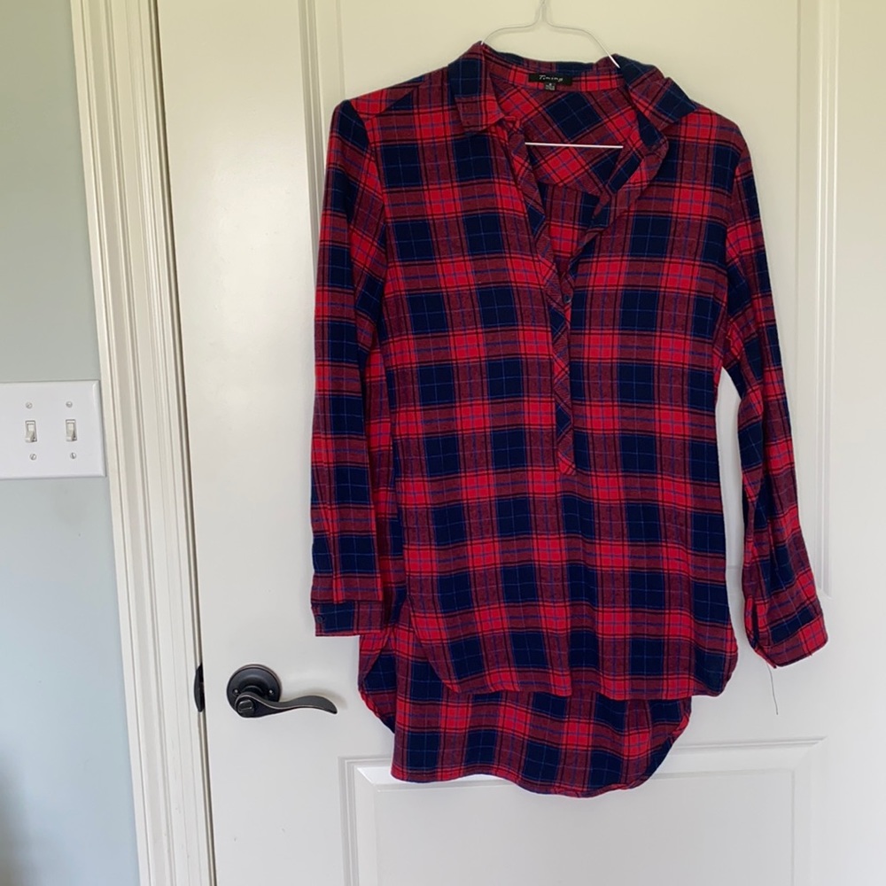 Small oversized button down plaid top